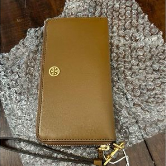 ***NEW*** TORY BURCH- ROBINSON ZIP CONTINENTAL WALLET - Picture 4 of 8